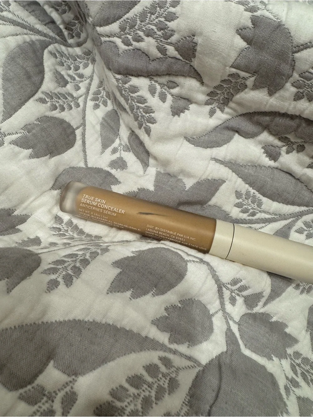 ILIA True Skin Serum Concealer - Burdock